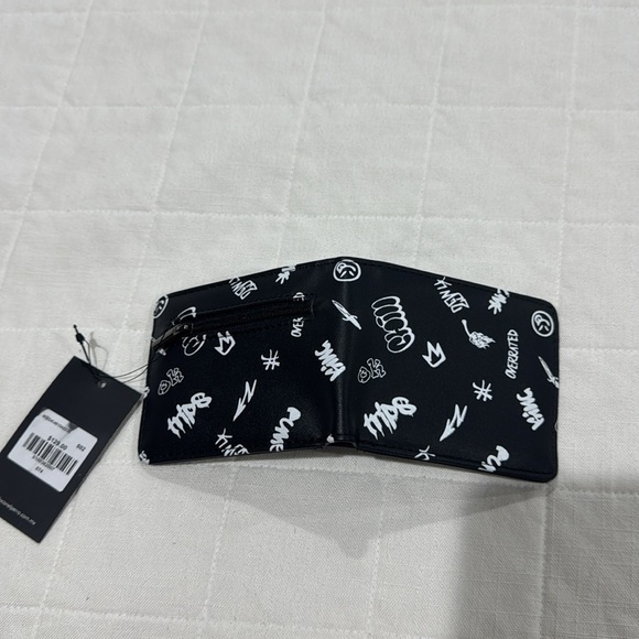 Cuidado Con El Perro Wallet - Picture 7 of 10